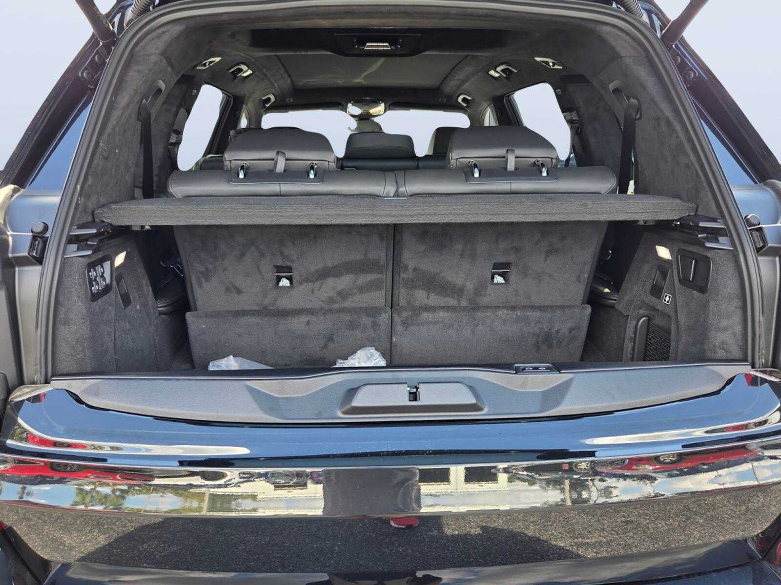 2027 BMW X7 xDrive40i xDrive40i