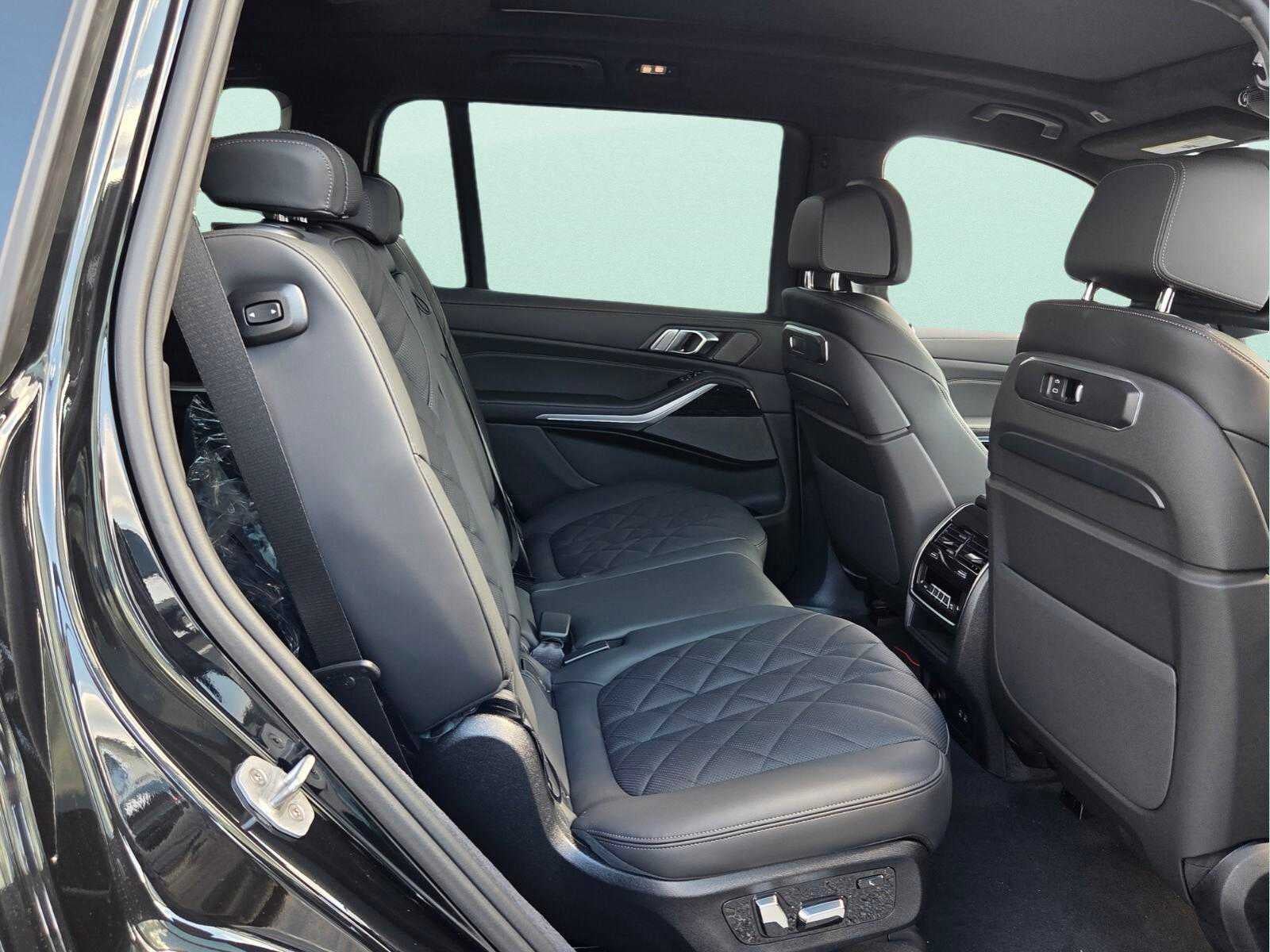 2027 BMW X7 xDrive40i xDrive40i
