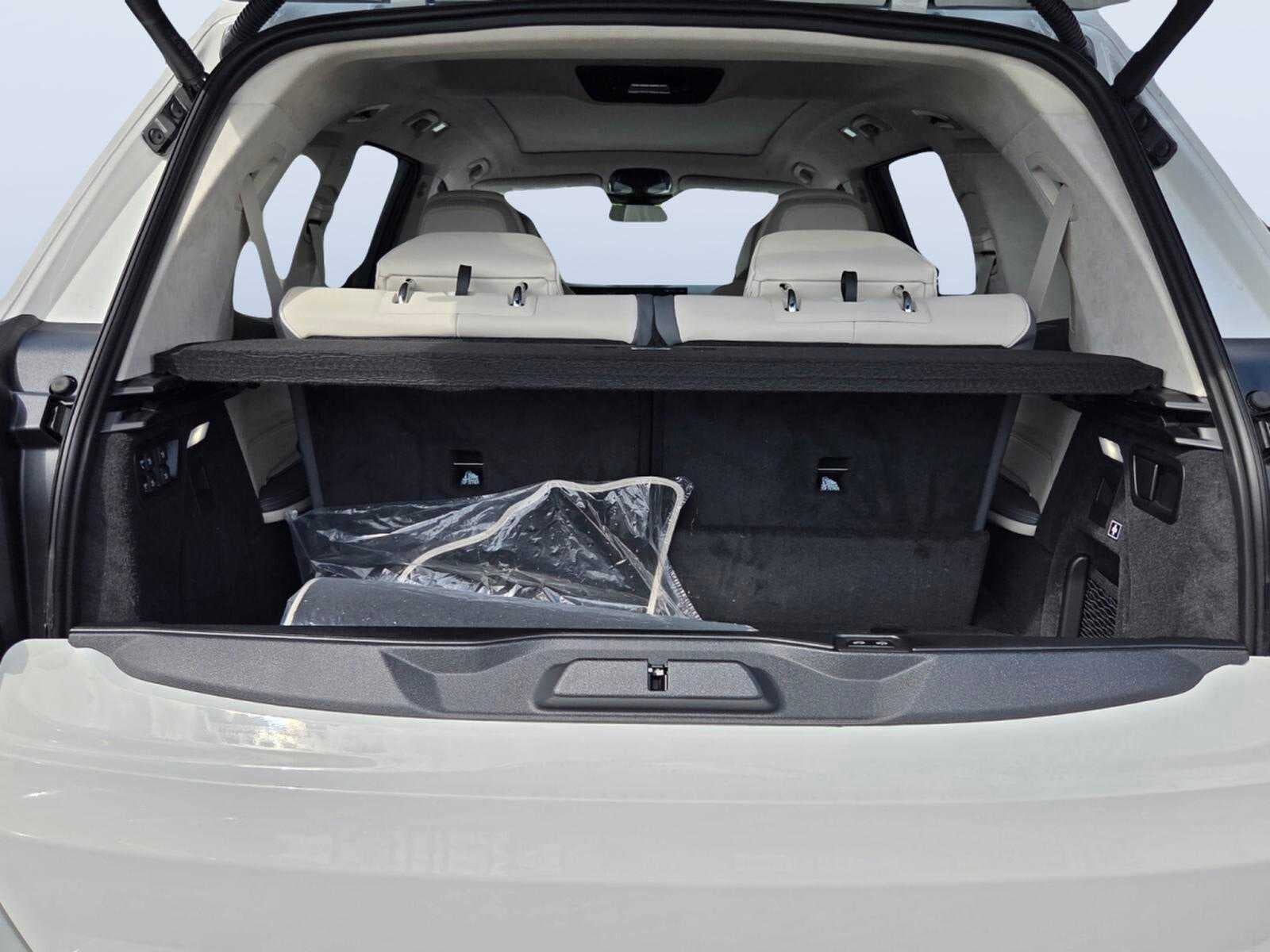 2027 BMW X7 xDrive40i xDrive40i