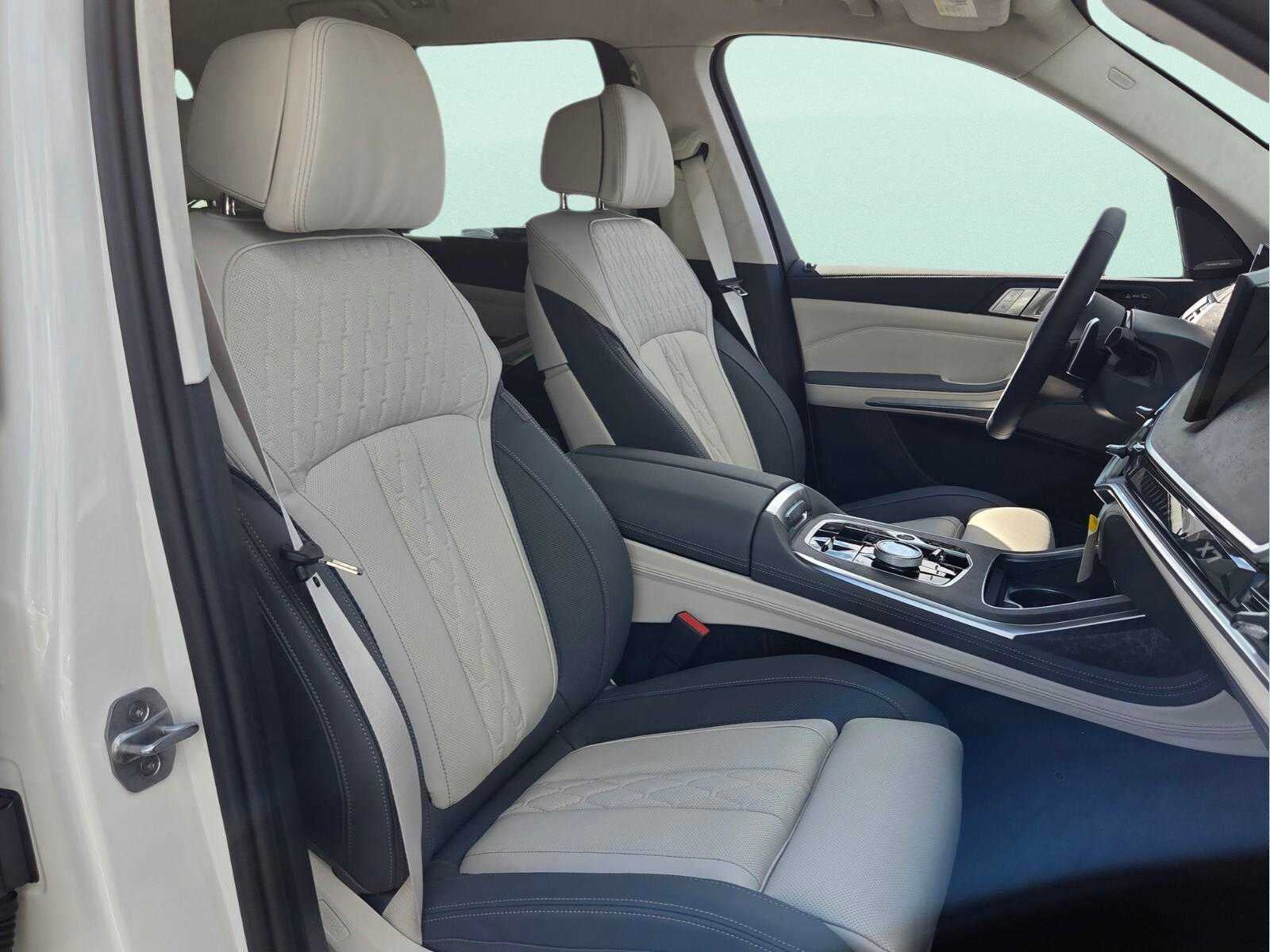 2027 BMW X7 xDrive40i xDrive40i