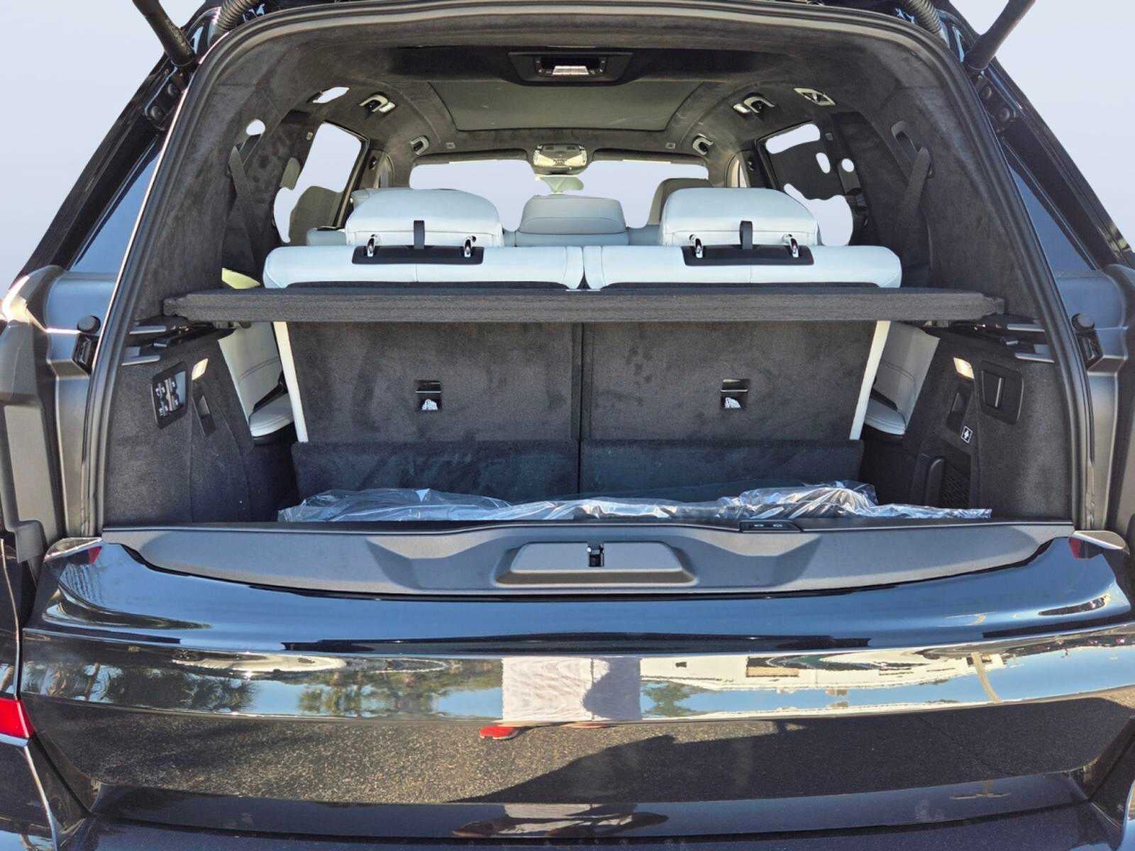 2027 BMW X7 xDrive40i xDrive40i