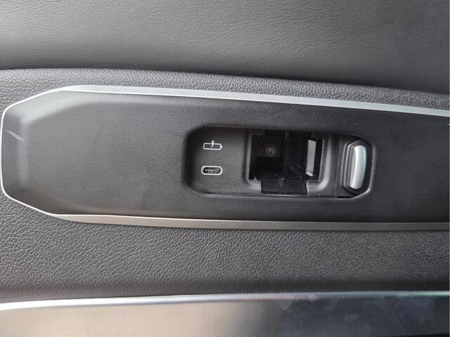 2025 BMW X7 M60i M60i