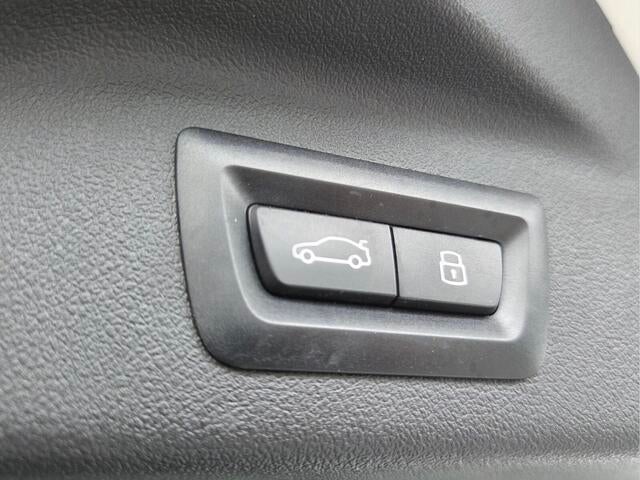 2025 BMW X7 M60i M60i