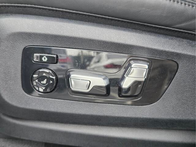 2025 BMW X7 M60i M60i