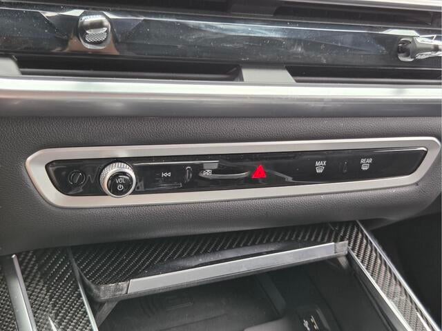 2025 BMW X7 M60i M60i