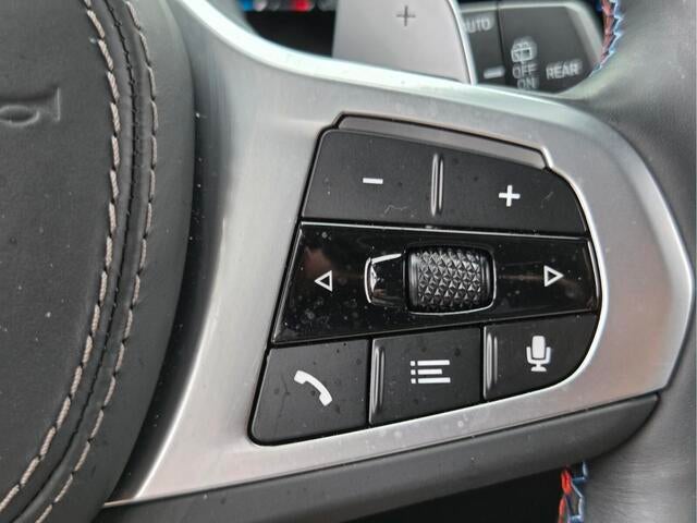 2025 BMW X7 M60i M60i