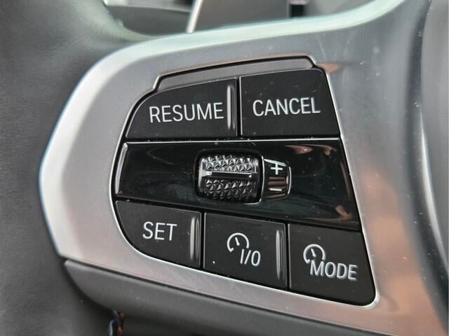 2025 BMW X7 M60i M60i