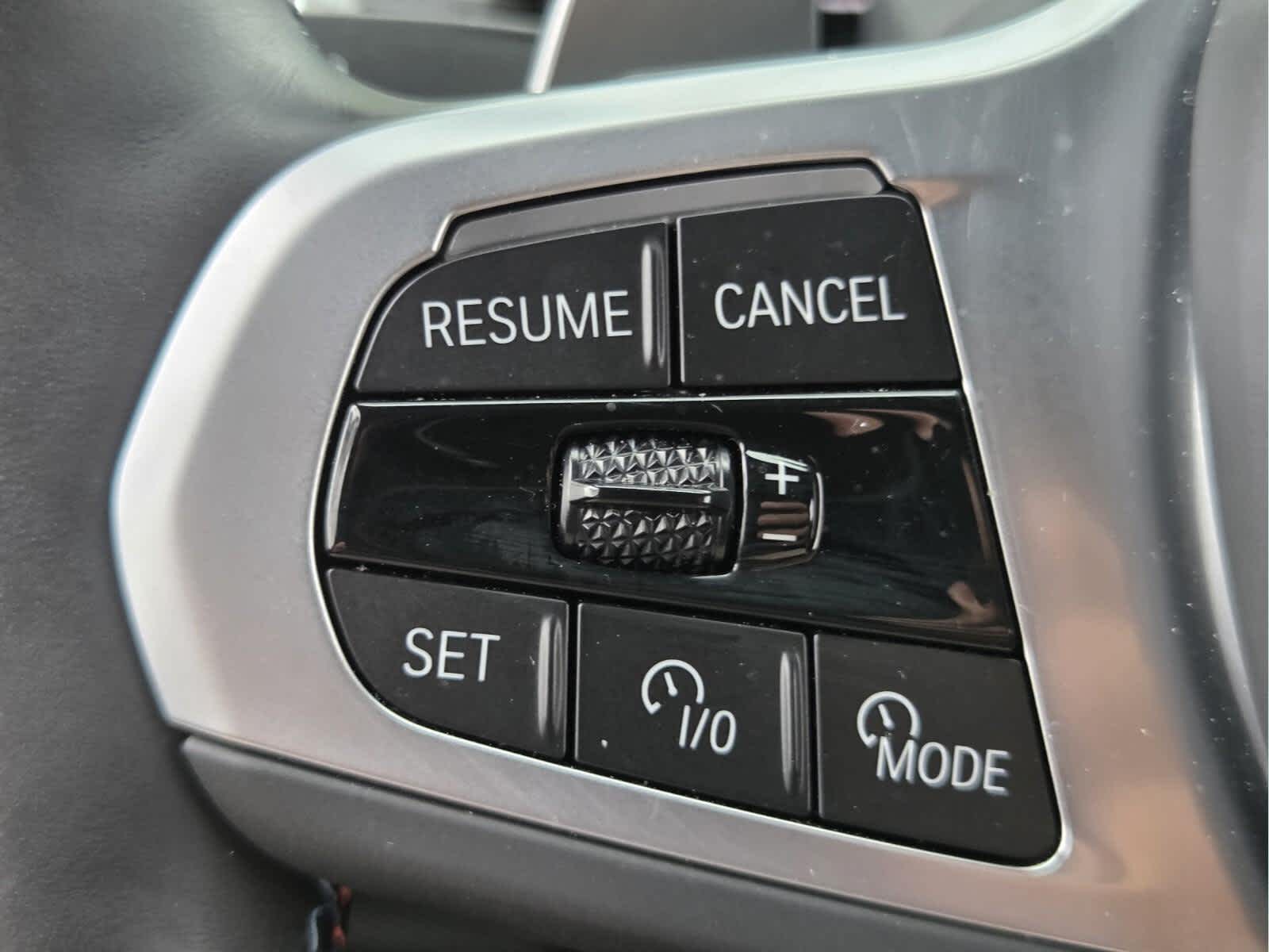 2025 BMW X7 M60i M60i