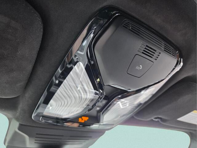 2025 BMW X7 M60i M60i