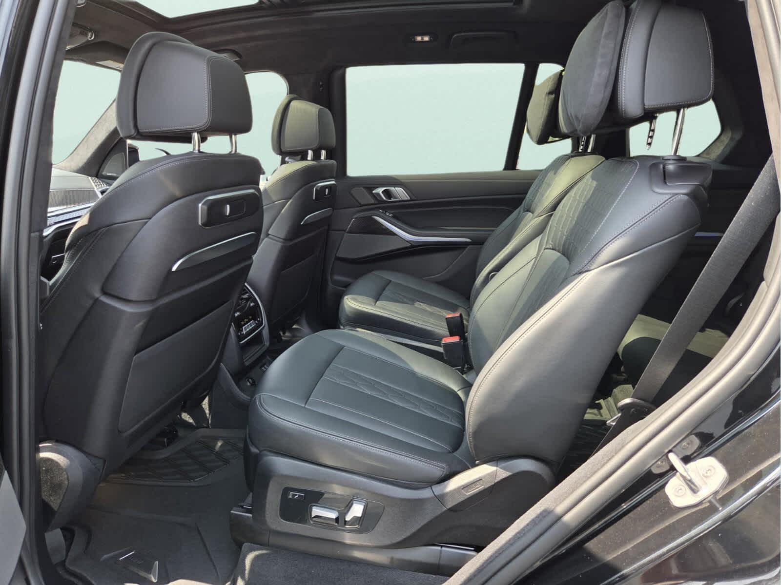 2024 BMW X7 M60i M60i