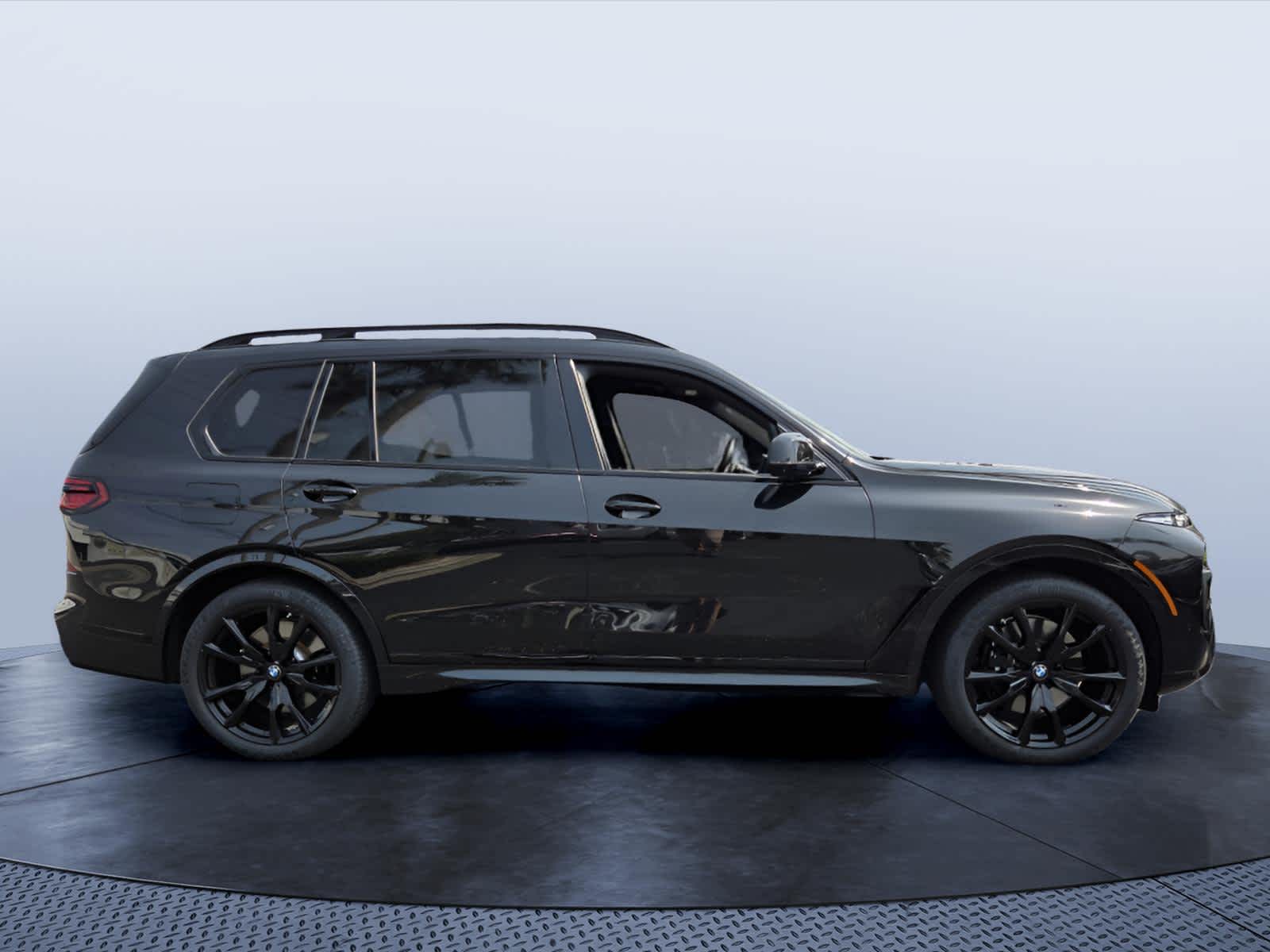2024 BMW X7 M60i M60i
