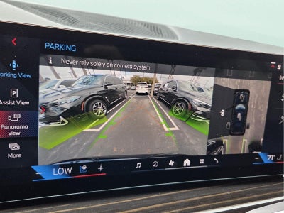 2025 BMW X7 M60i M60i