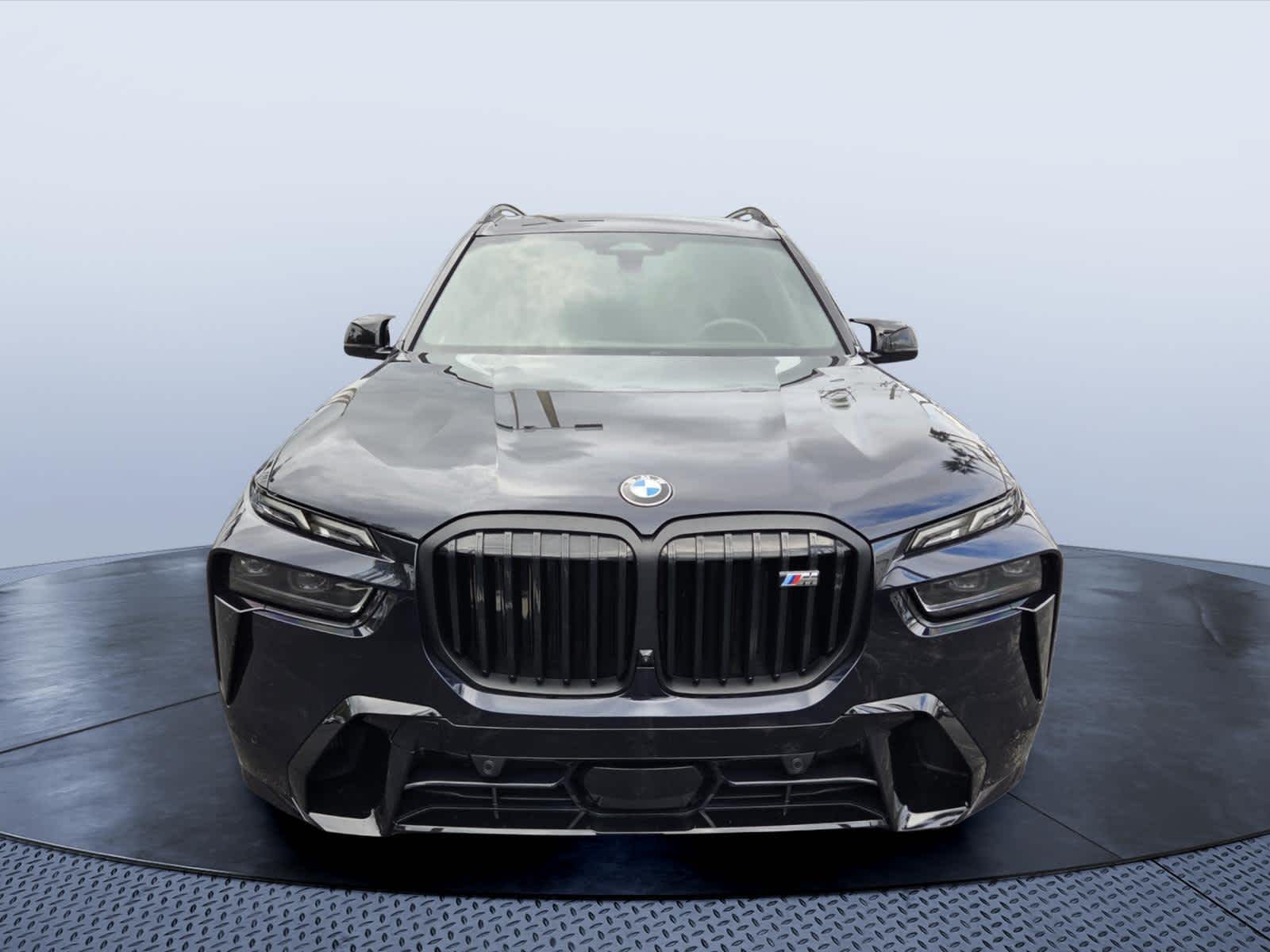 2025 BMW X7 M60i M60i