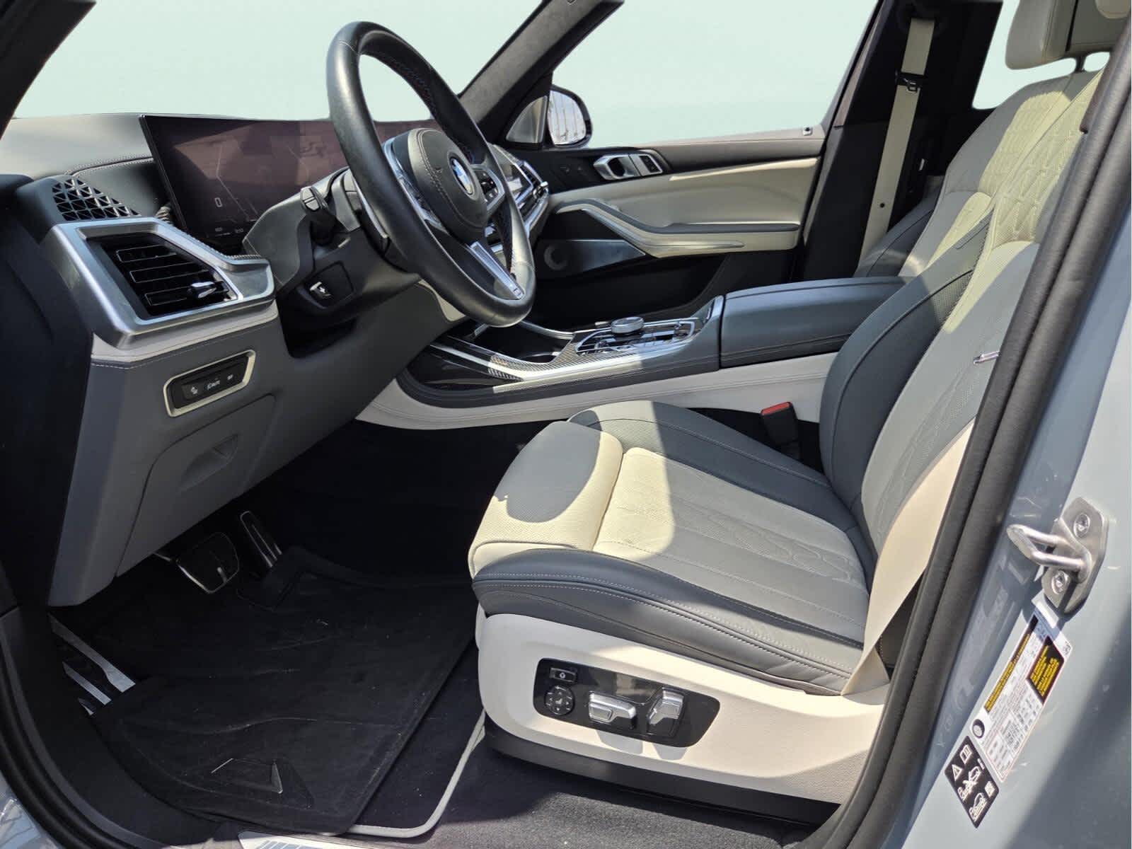 2024 BMW X7 M60i M60i