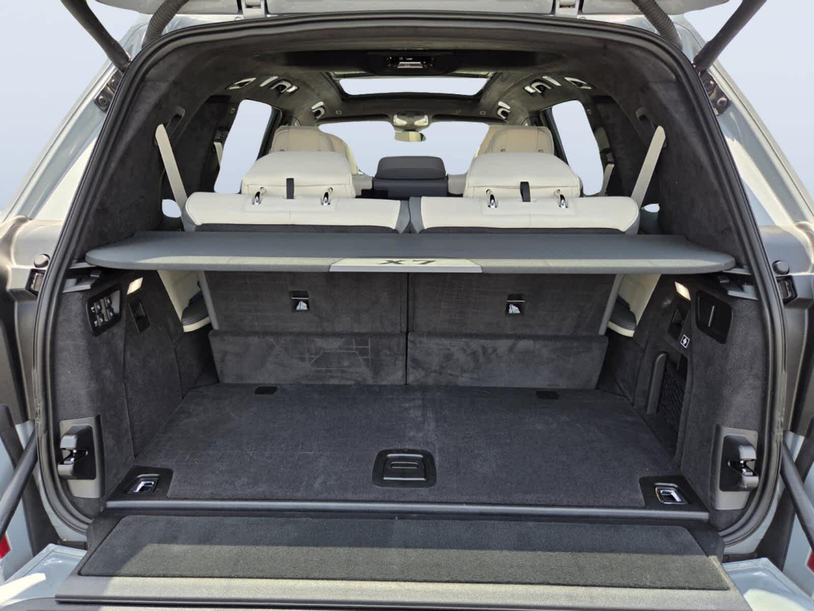 2024 BMW X7 M60i M60i