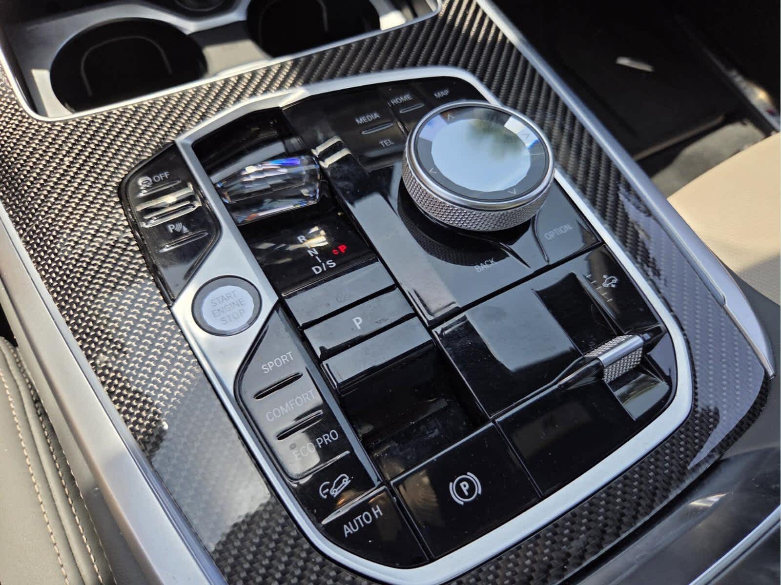 2024 BMW X7 M60i M60i