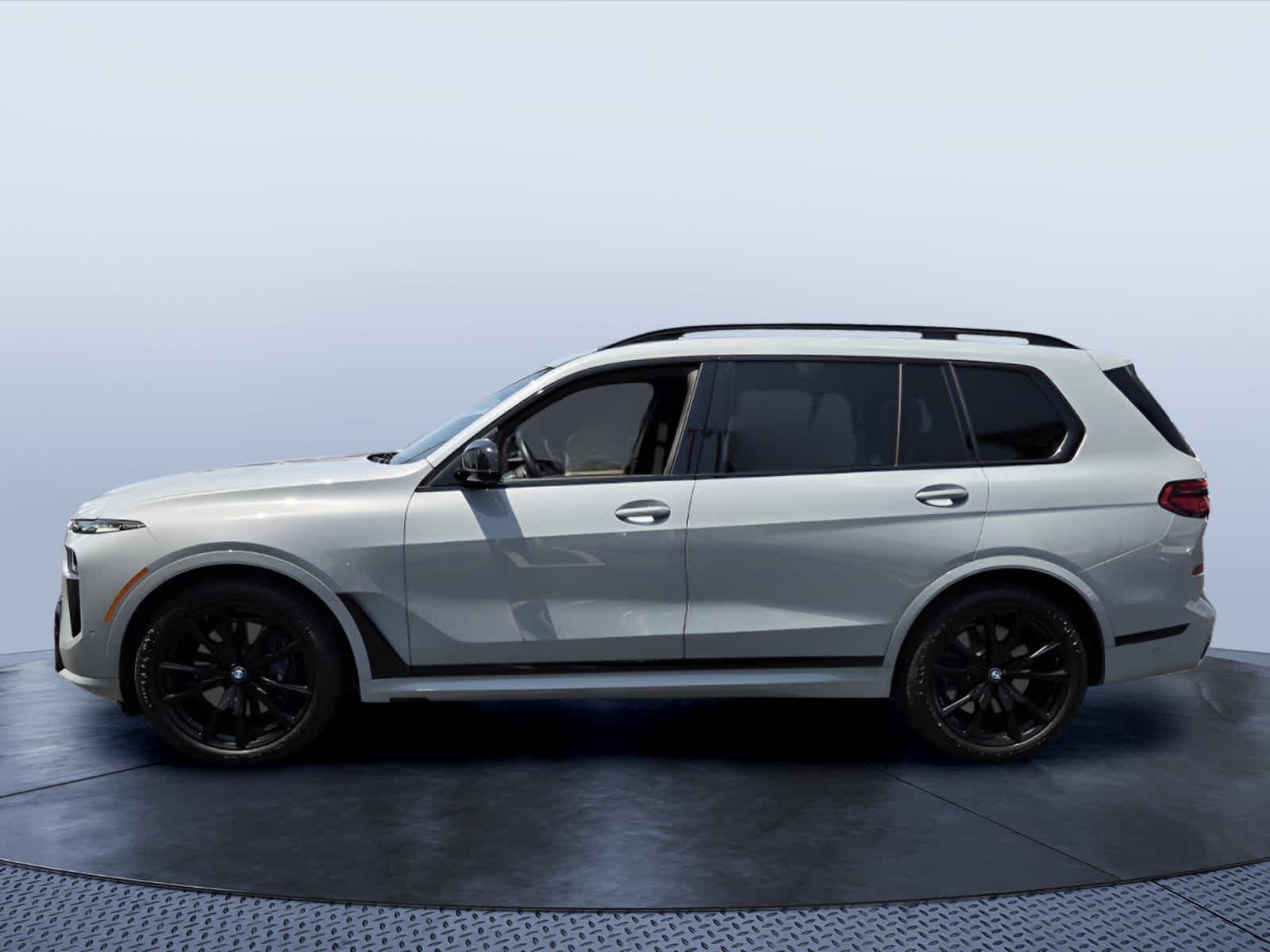 2024 BMW X7 M60i M60i