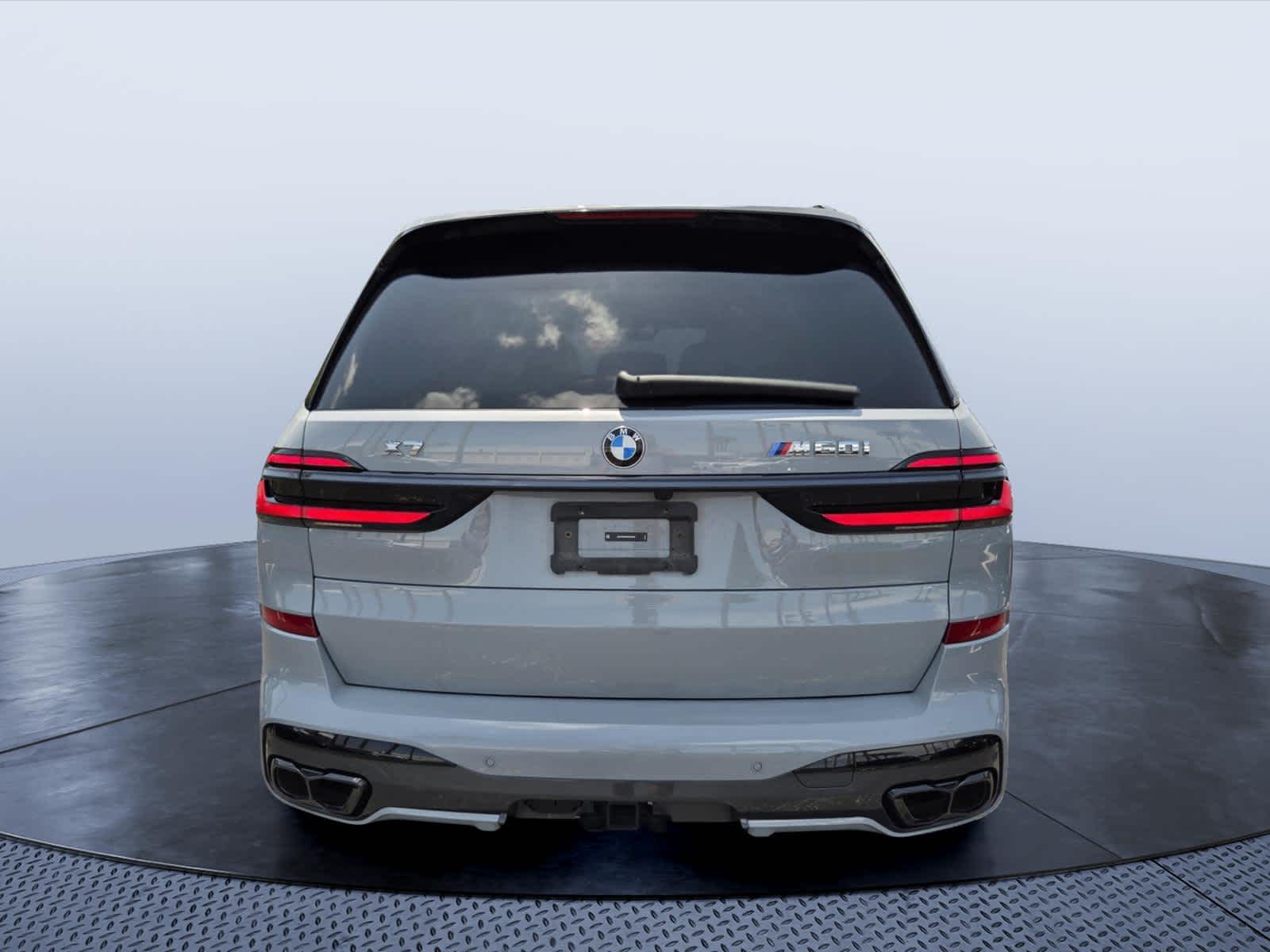 2024 BMW X7 M60i M60i
