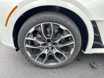 2026 BMW X7 M60i M60i