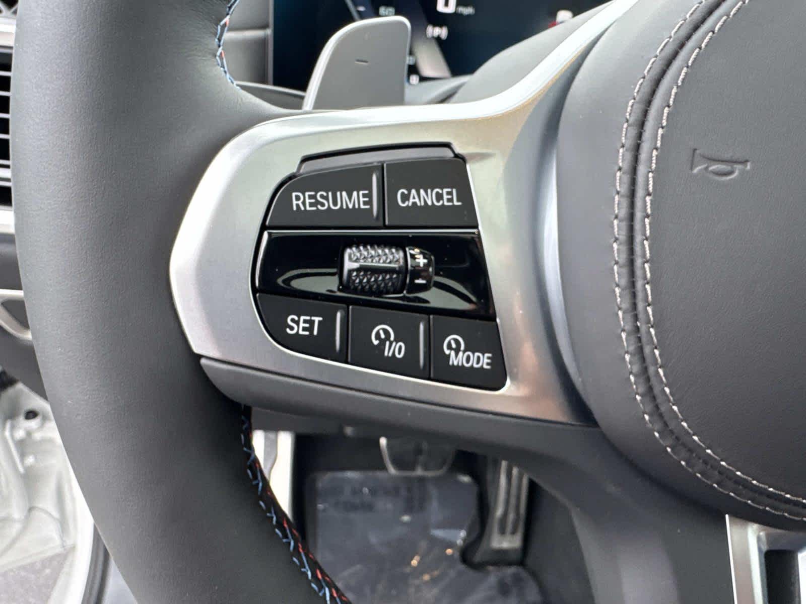 2026 BMW X7 M60i M60i