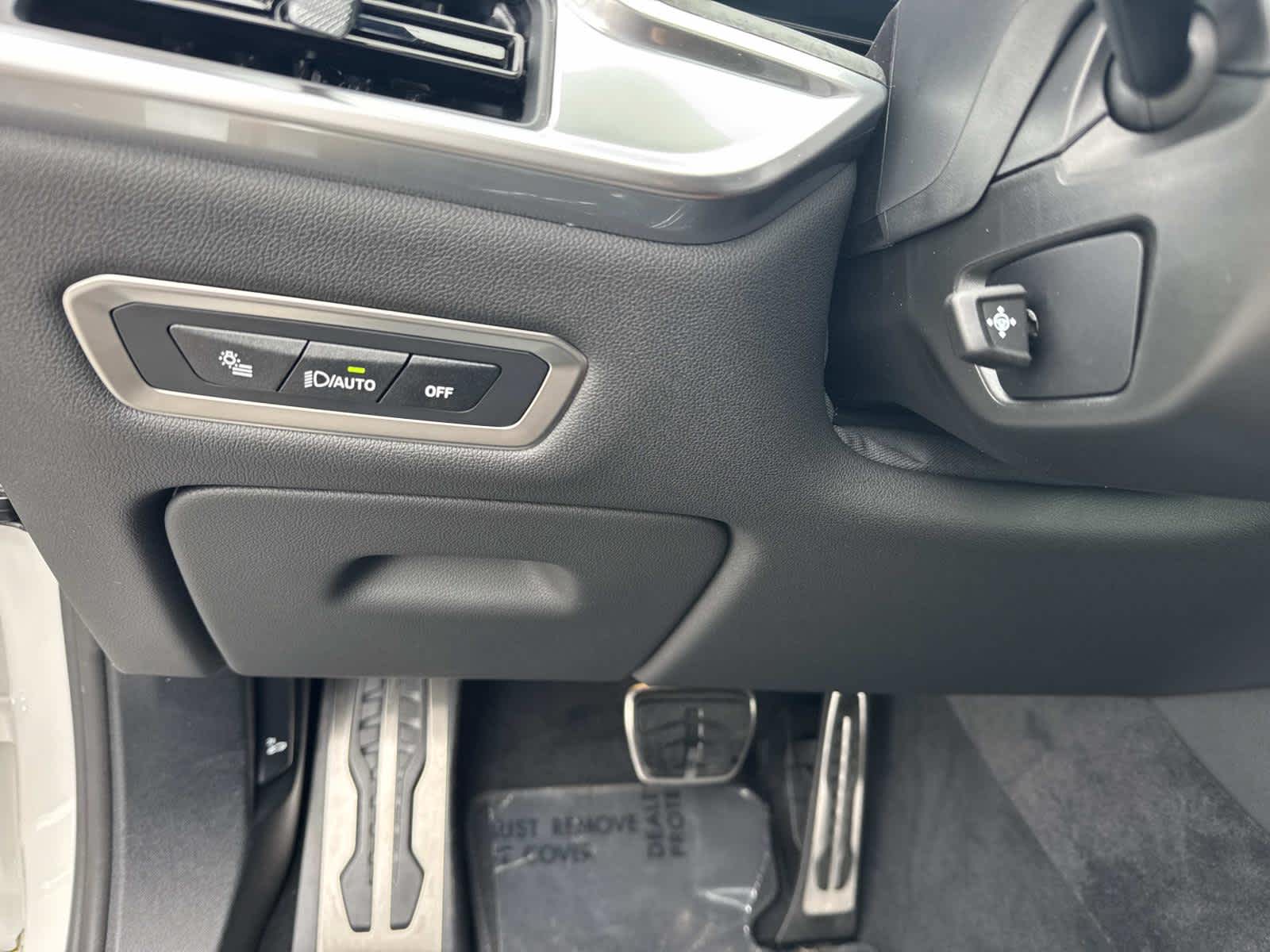 2026 BMW X7 M60i M60i