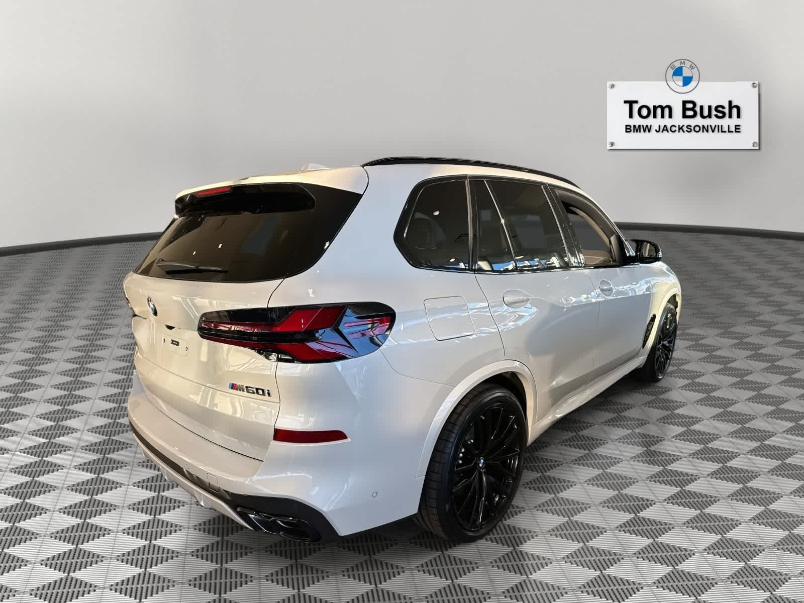 2026 BMW X5 M60i