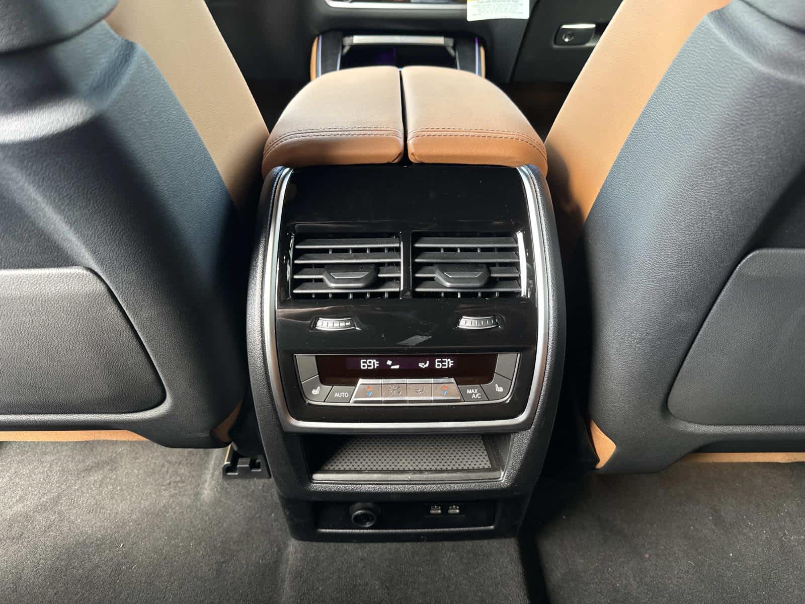 2026 BMW X5 M60i M60i