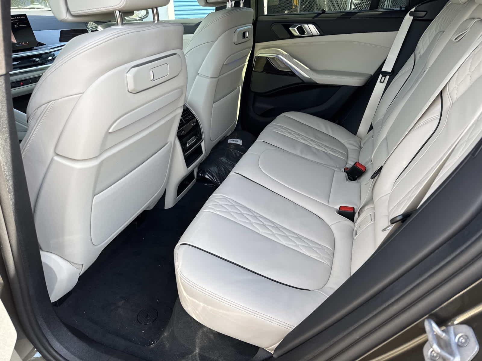 2026 BMW X6 xDrive40i xDrive40i