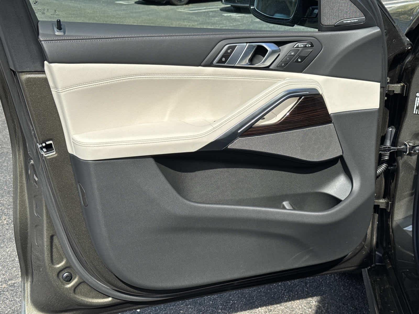 2026 BMW X6 xDrive40i xDrive40i