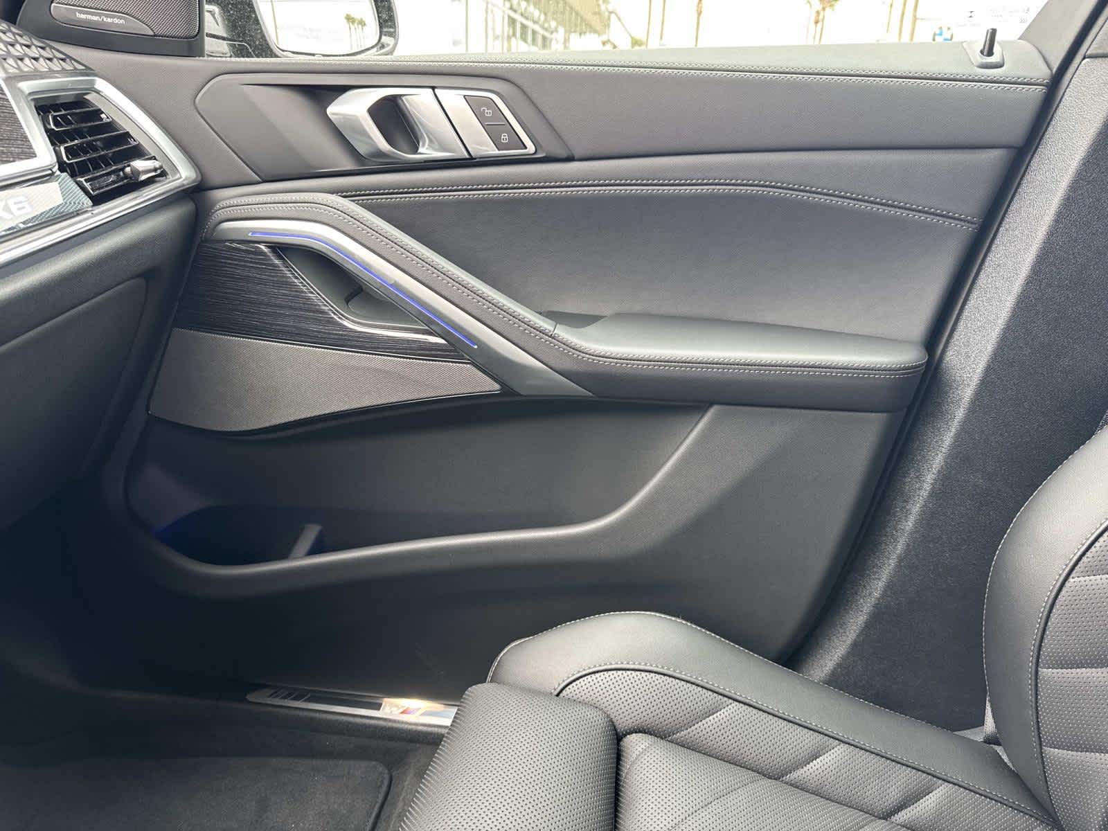 2026 BMW X6 xDrive40i