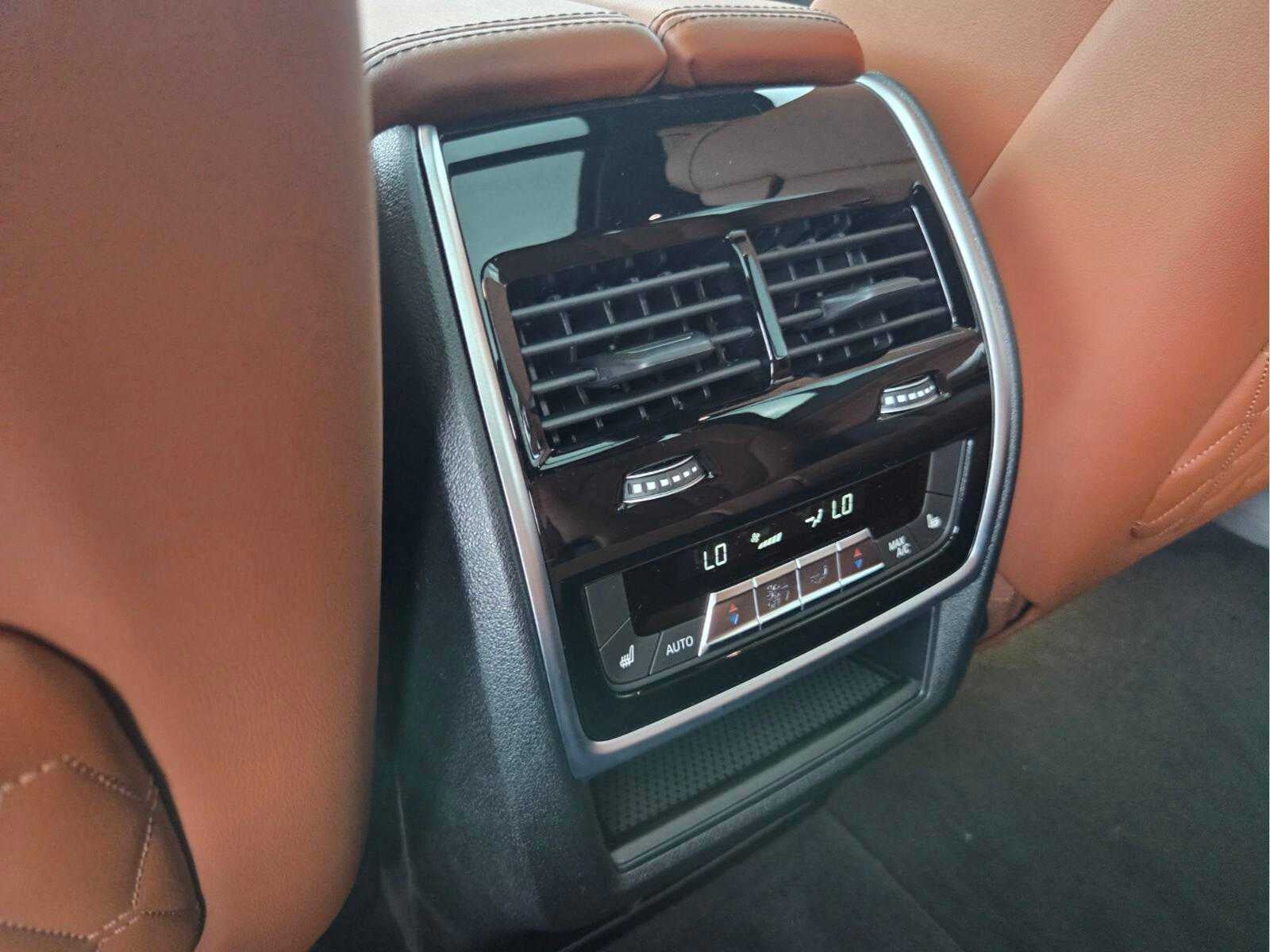 2026 BMW ALPINA XB7 ALPINA XB7