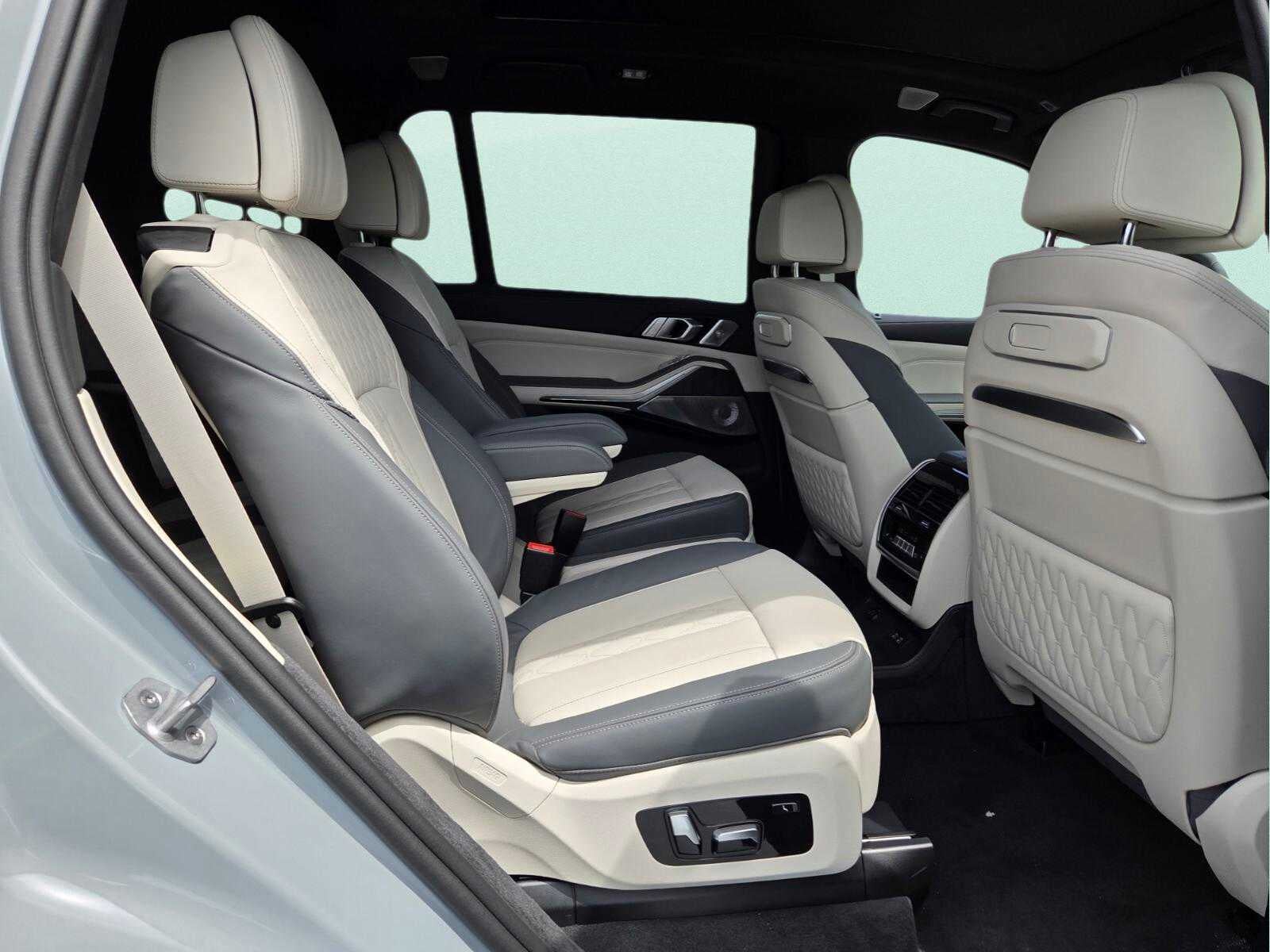 2026 BMW ALPINA XB7 ALPINA XB7