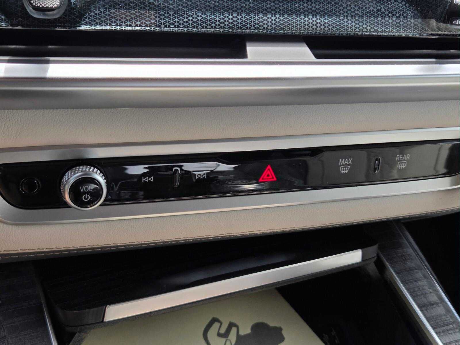 2026 BMW ALPINA XB7 ALPINA XB7