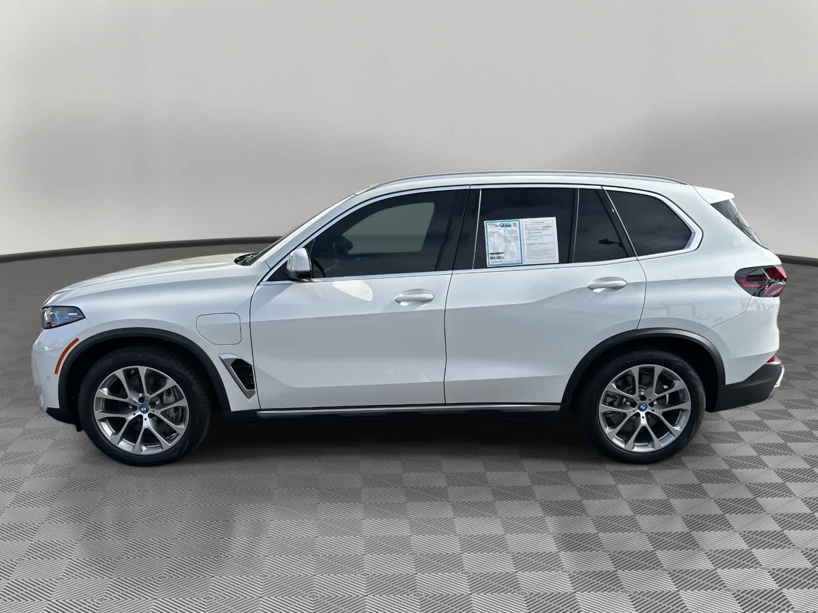 2025 BMW X5 xDrive50e xDrive50e