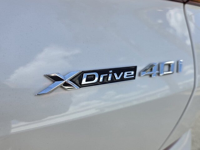 2022 BMW X6 xDrive40i xDrive40i