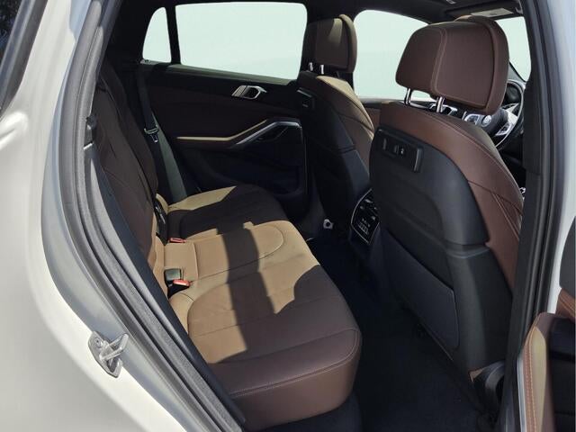 2022 BMW X6 xDrive40i xDrive40i