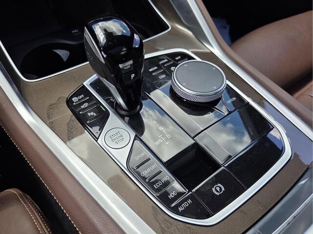 2022 BMW X6 xDrive40i xDrive40i