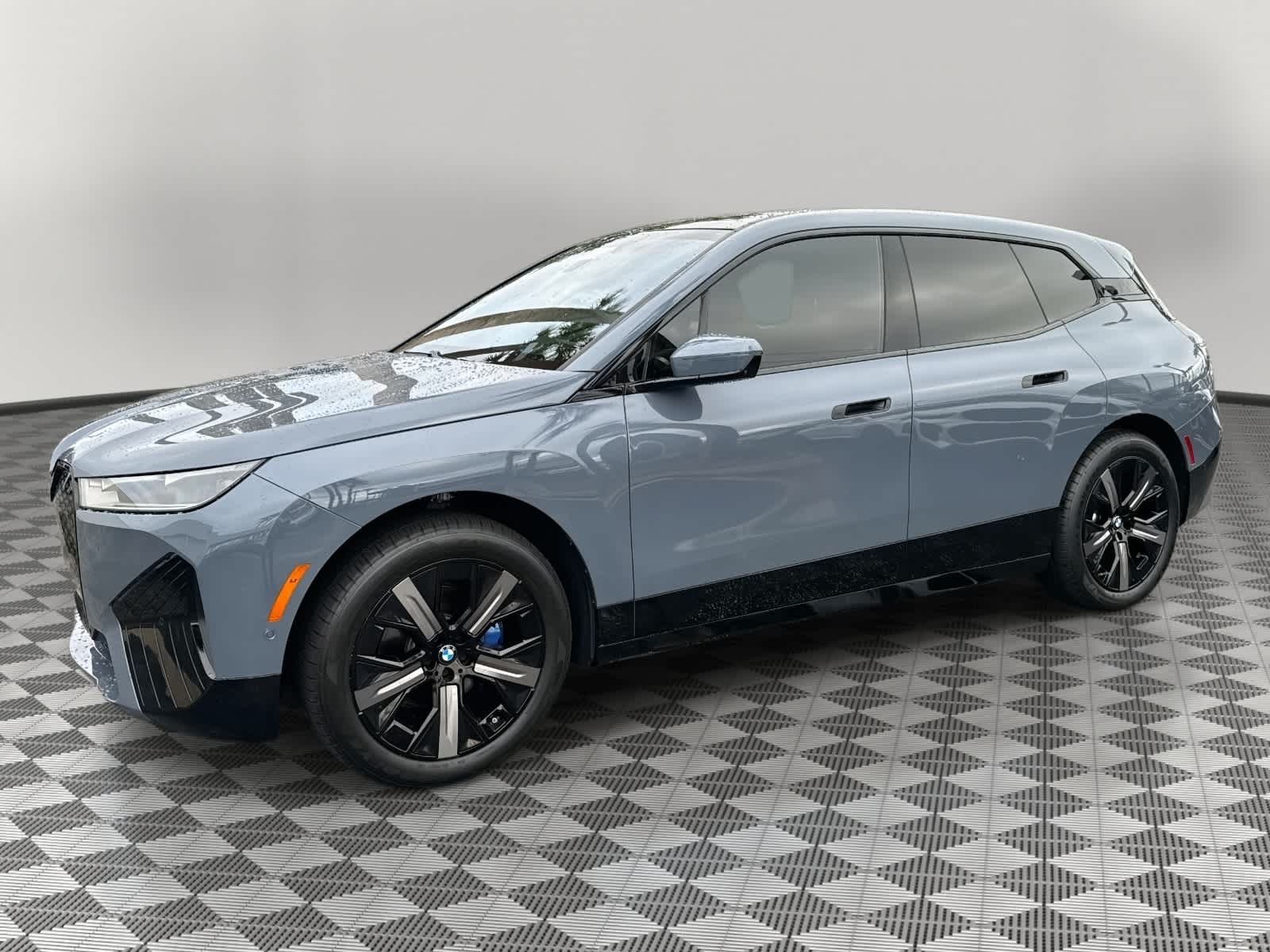 2025 BMW iX xDrive50