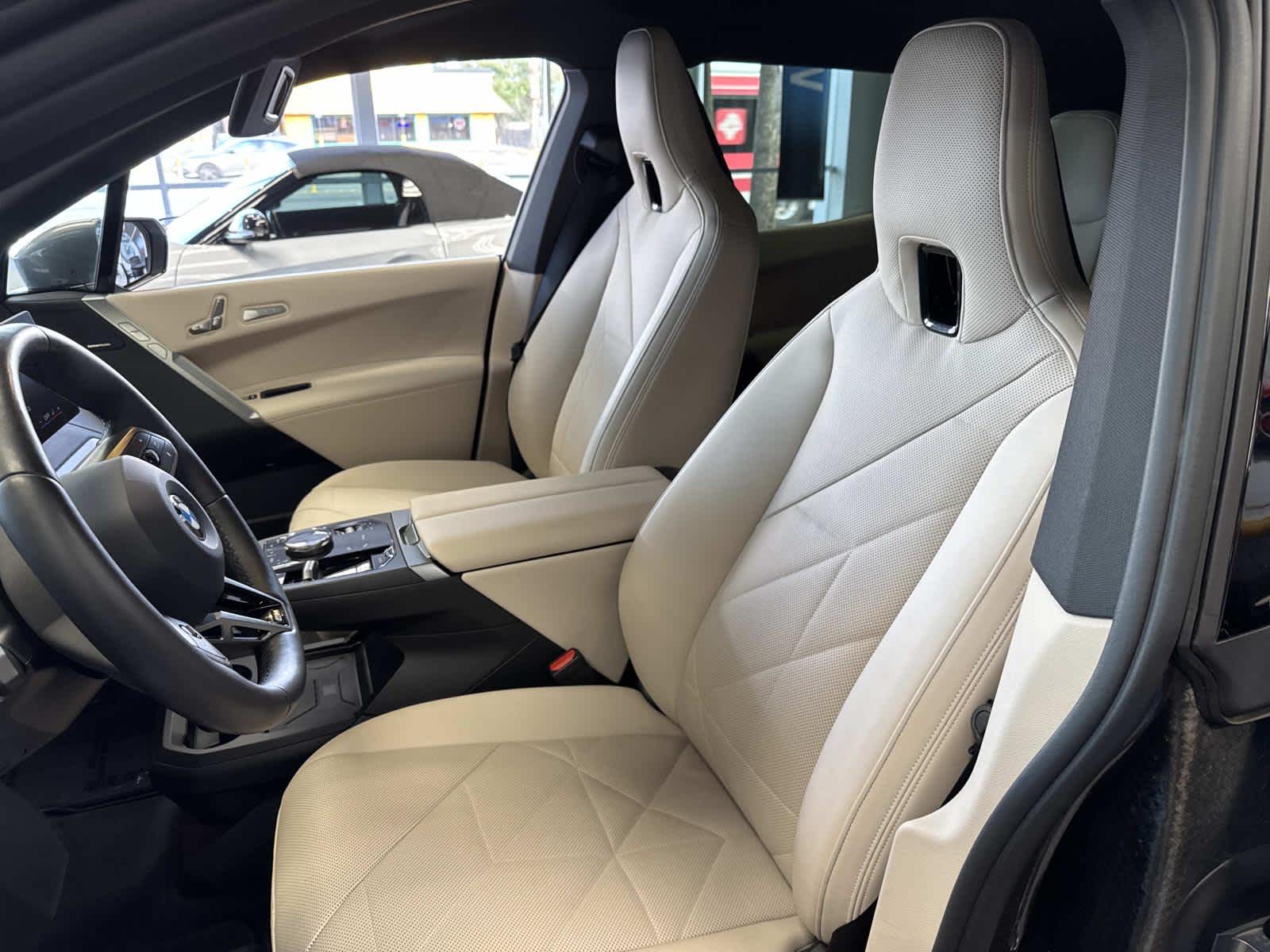 2025 BMW iX xDrive50