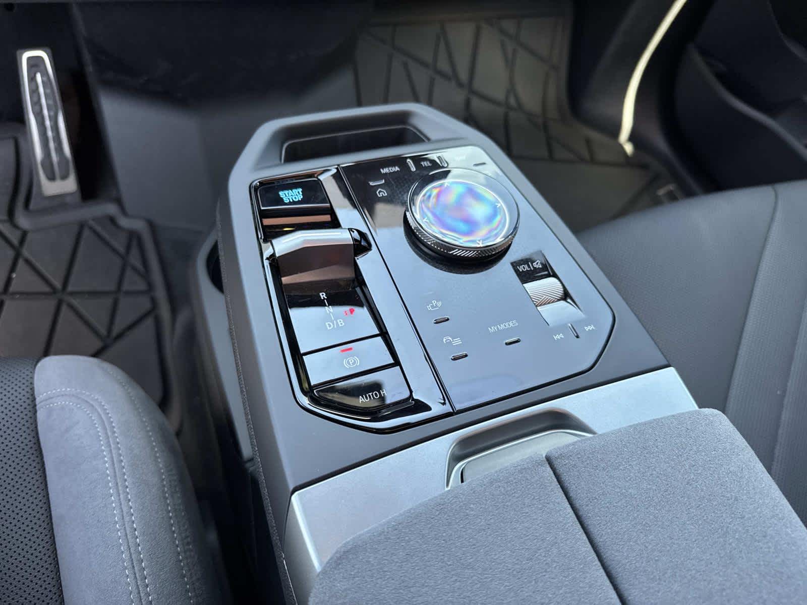 2026 BMW iX xDrive45 xDrive45