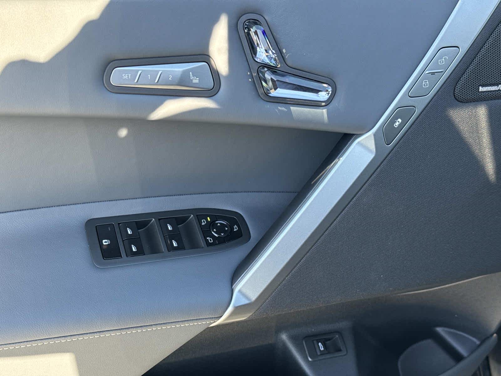 2026 BMW iX xDrive60