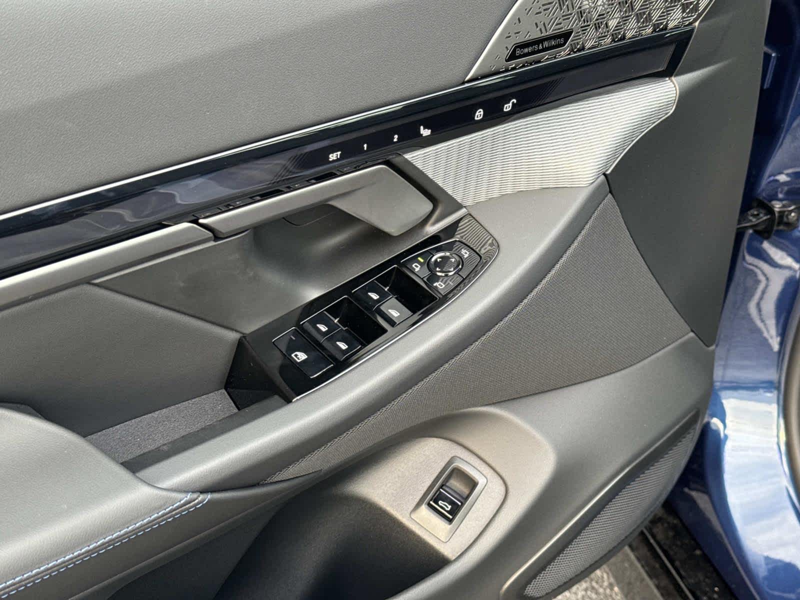 2026 BMW 5 Series 550e xDrive