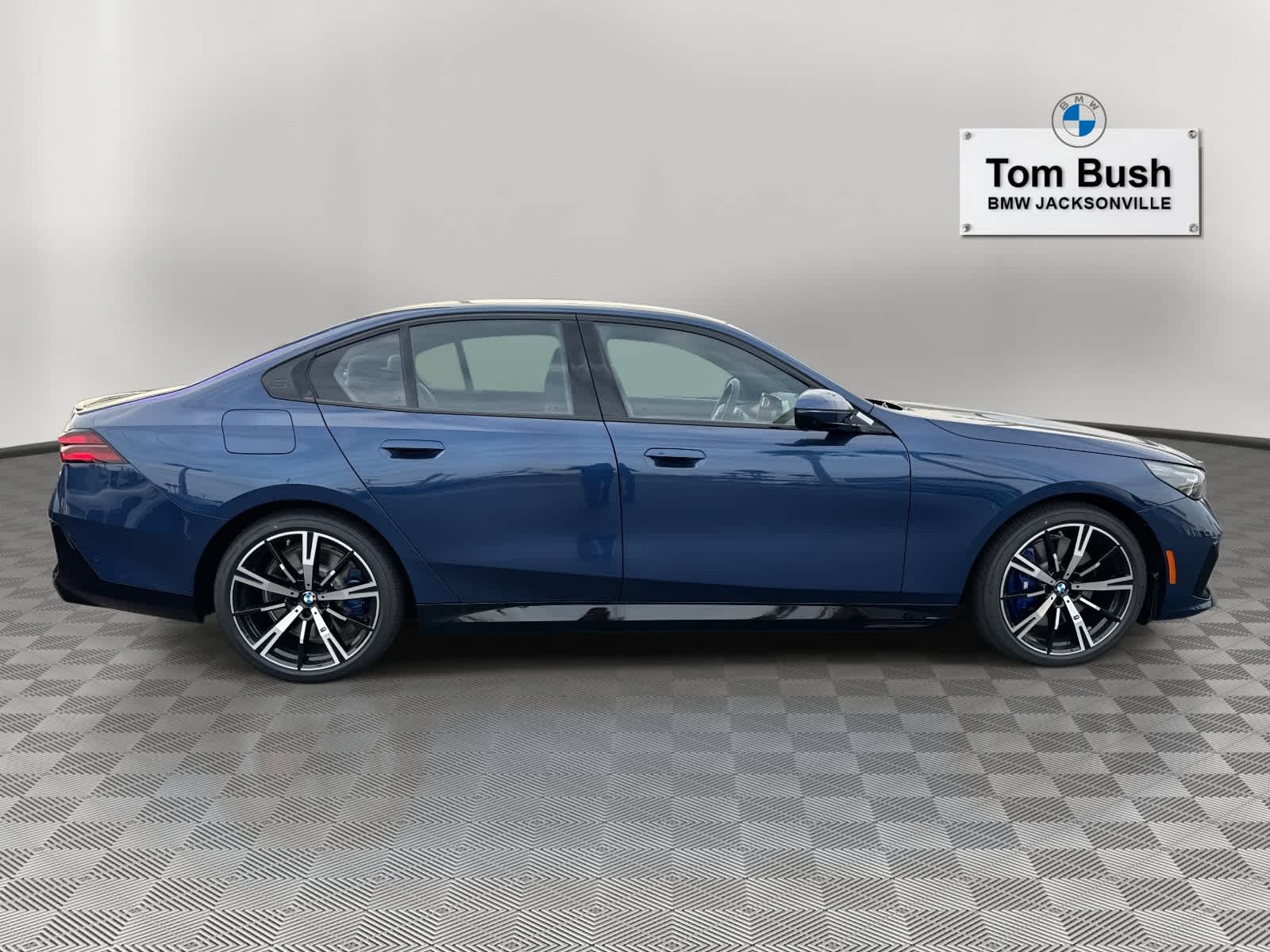 2026 BMW 5 Series 550e xDrive