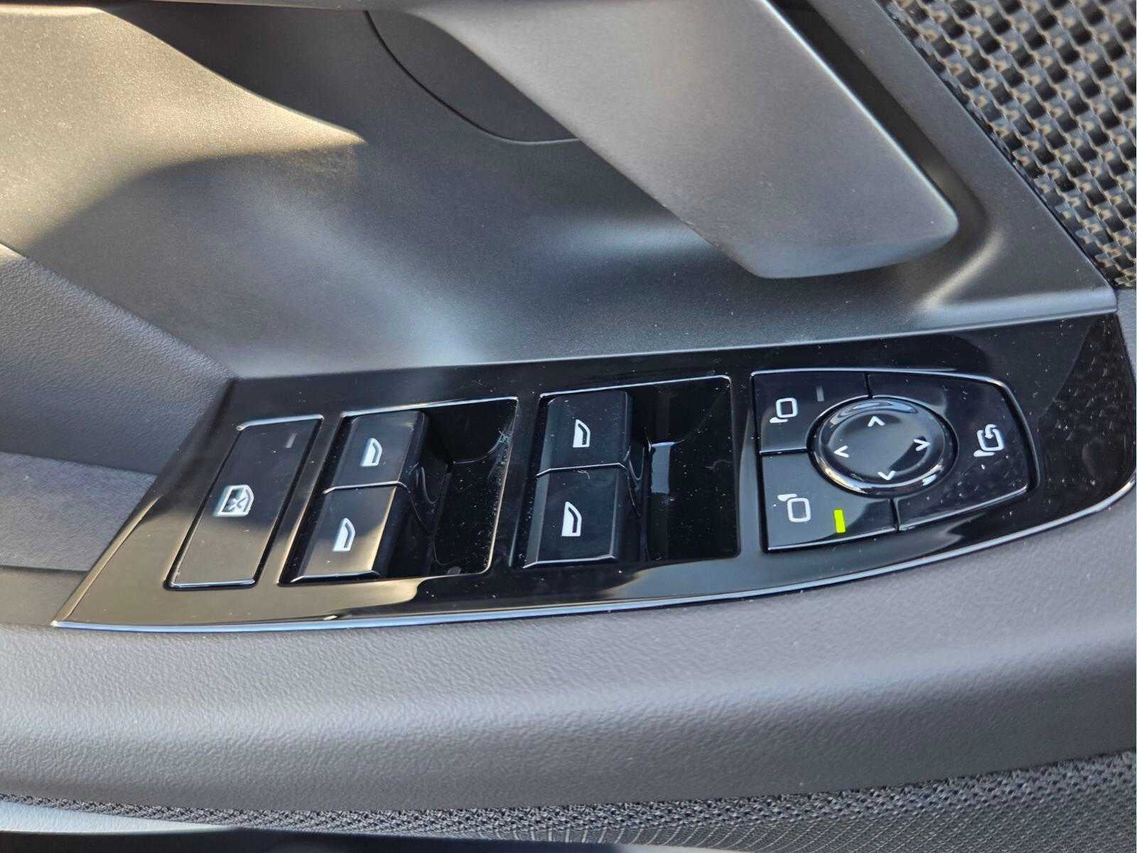 2027 BMW 550e xDrive 550e xDrive