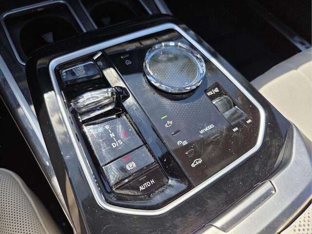 2023 BMW 740i 740i