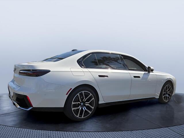 2023 BMW 740i 740i