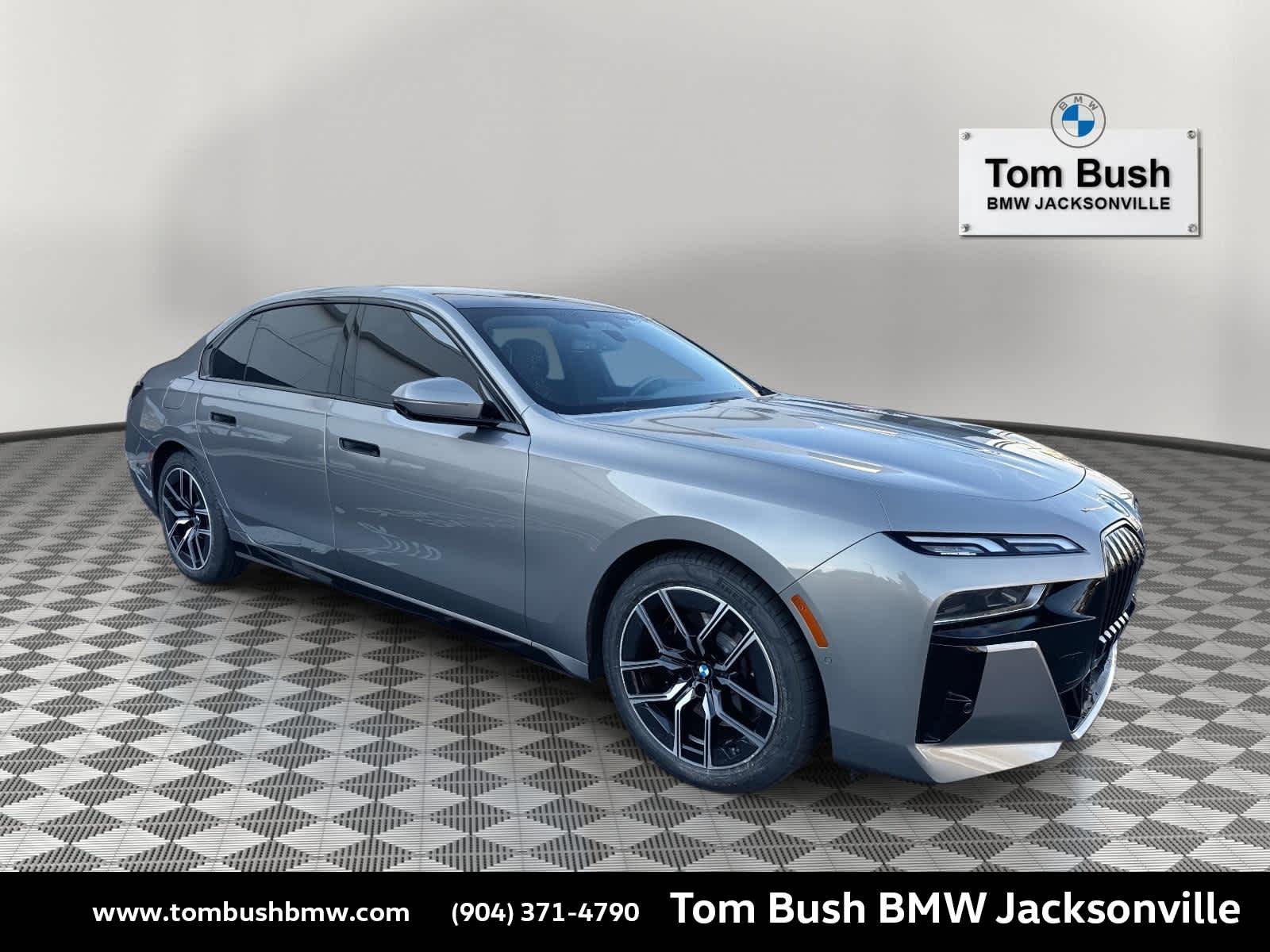 2023 BMW 7 Series 740i