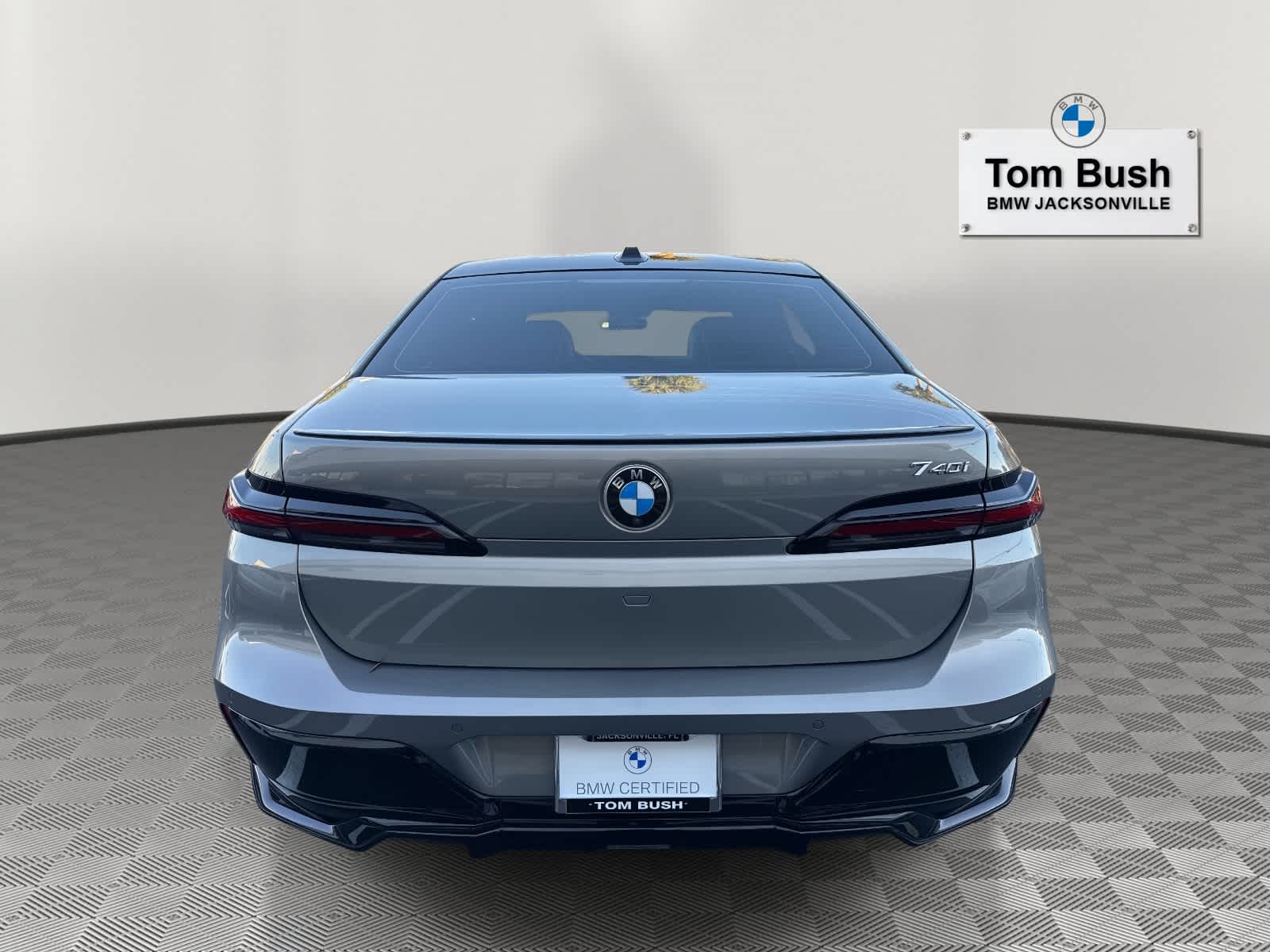 2023 BMW 7 Series 740i