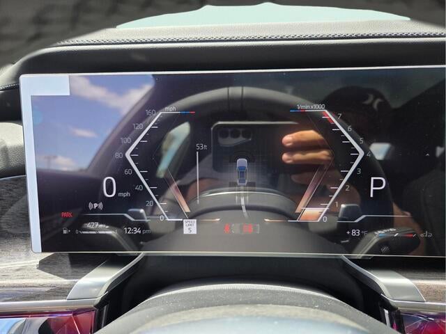 2026 BMW 740i 740i