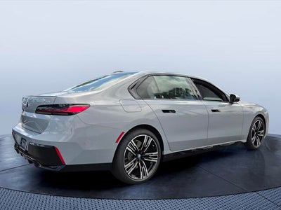 2026 BMW 740i 740i